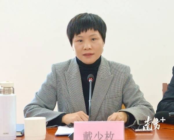 戴少枚強(qiáng)調(diào)，要提高食品安全工作水平，保障人民群眾“舌尖”上的安全。張曉欣 攝
